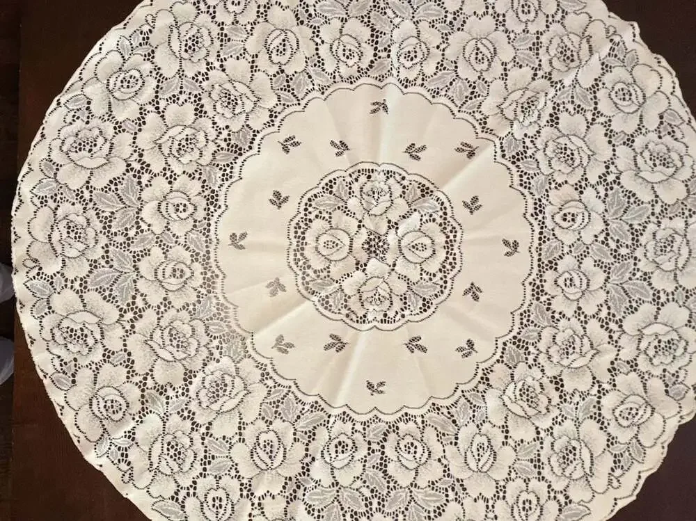 Vintage Beautiful Floral Lace Round Tablecloth, Cream/Ivory 40”